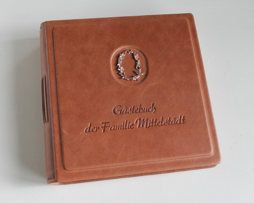 Gästenbuch - Album "LIEBE" aus Leder, braun, mittelgroß
