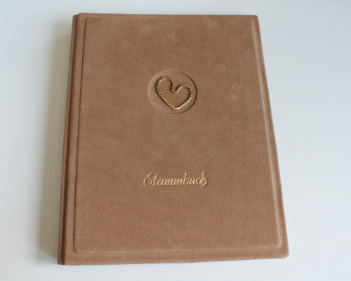 Stammbuch "Herz" aus hellbraunem Nubukleder,  DIN A4