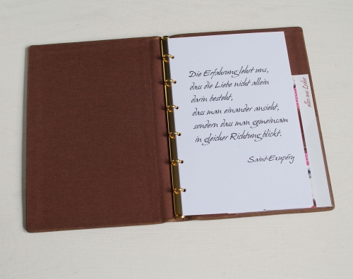 Preview: Stammbuch "Herz" aus cognacbraunem Nubukleder