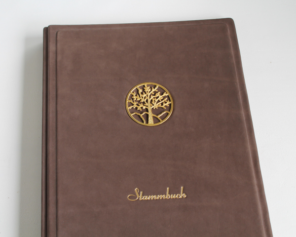 Stammbuch "Goldene Lebensbaum" mit goldenem Schrift aus braunem Nubukleder,  DIN A4