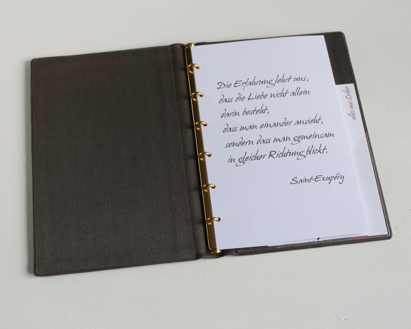 Stammbuch "Goldene Lebensbaum" aus braunem Büffelleder