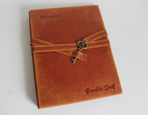 Stammbuch "Schlüssel" im Vintage-Look DIN A4, hellbraun