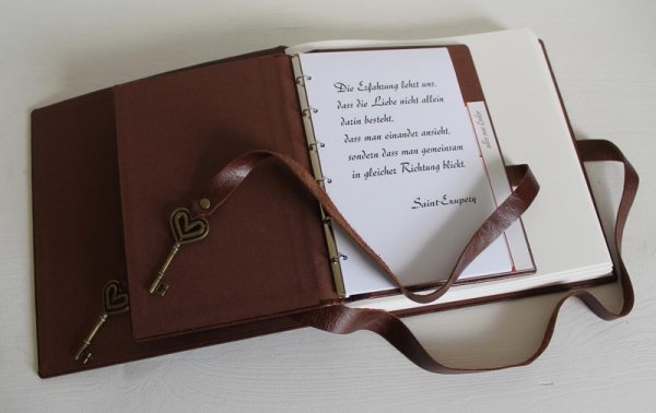 Set Stammbuch & Gästenbuch-Album Schlüssel "Herz", dunkelbraun